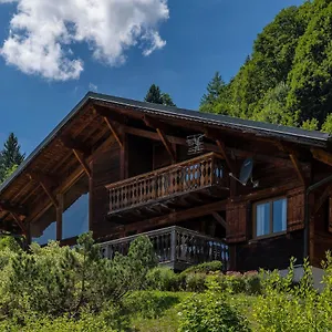 chalet-les-gets.hotels-rhonealpes.com/