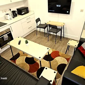 Appartement Sleephouse Partying Is Not Allowed Pls, Londres